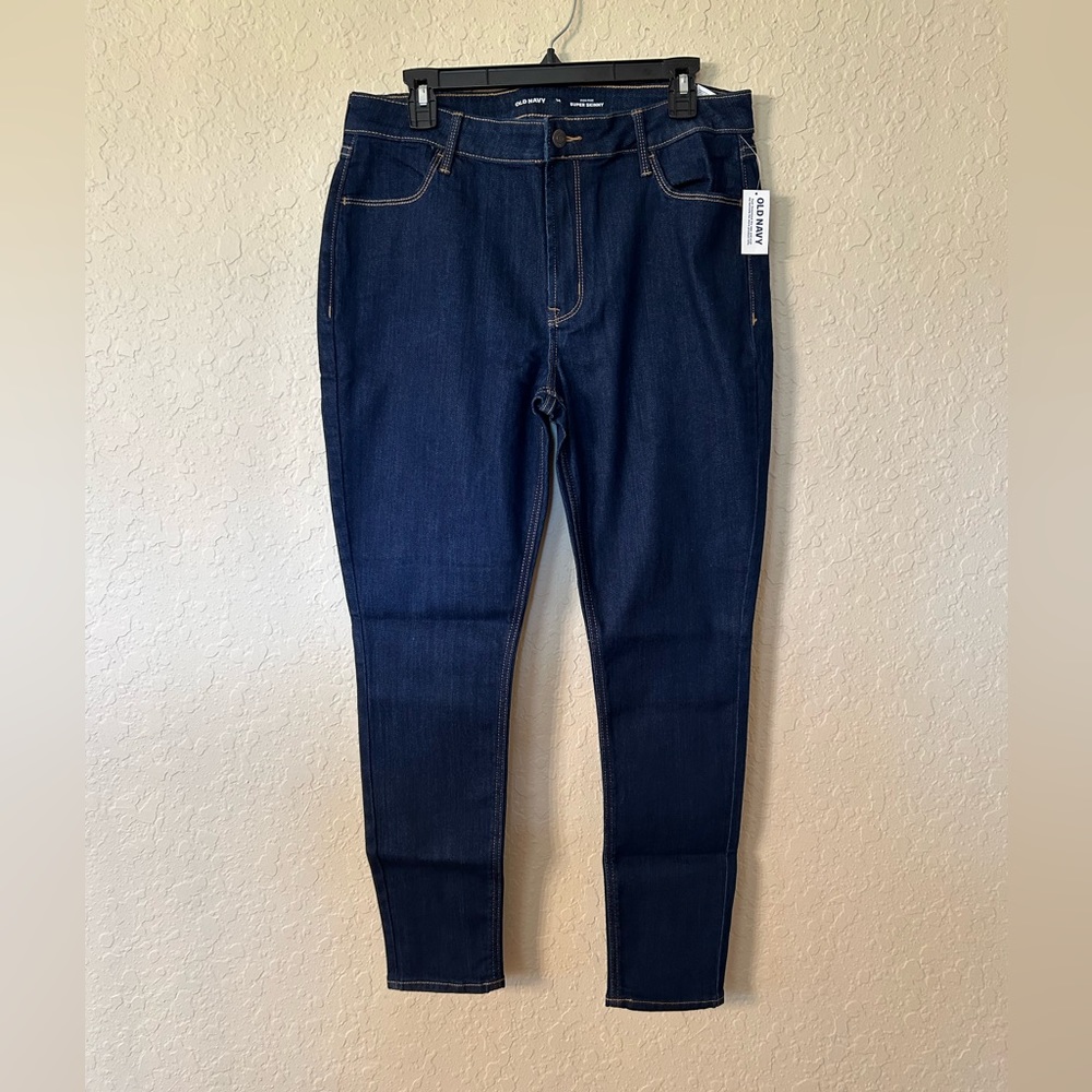 Old Navy super skinny, high rise denim jean, size 14, NWT